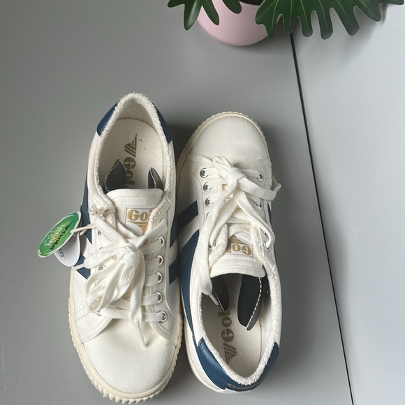 Gola sneakers - Picture 3 of 12